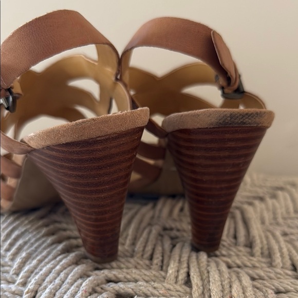 Nine West 8.5 Brown Leather Strappy Wood Heeled Sandals Women - Picture 7 of 7